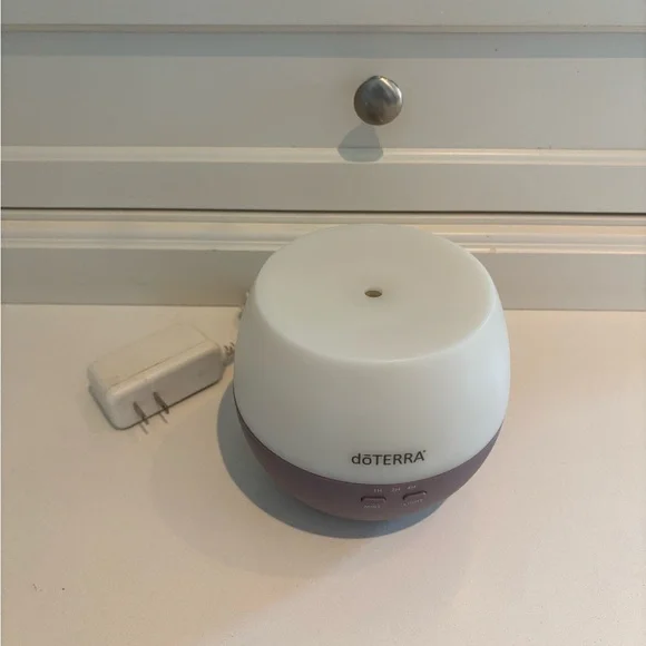 doTERRA Essential Oil Diffuser - Picture 2 of 5